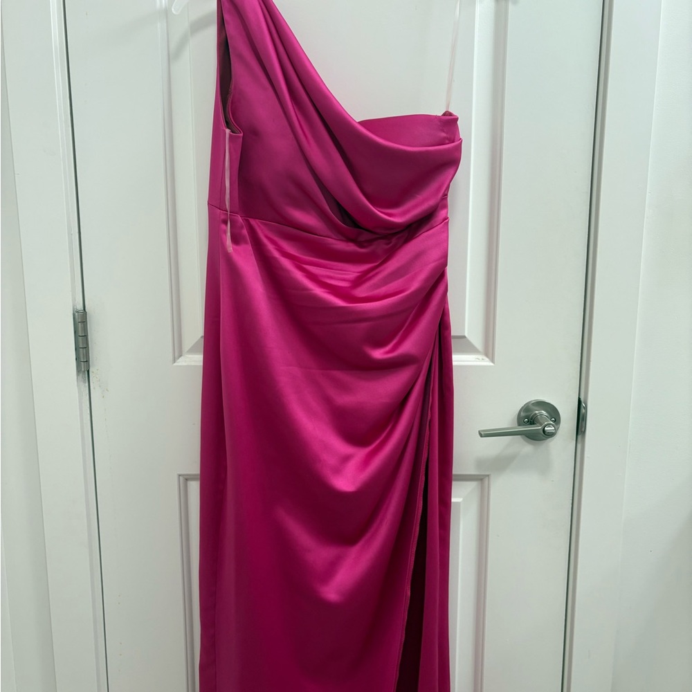Elegant Pink One-Shoulder Dress